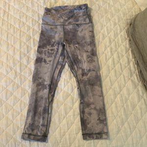 Lululemon grey tie dye Capri length leggings